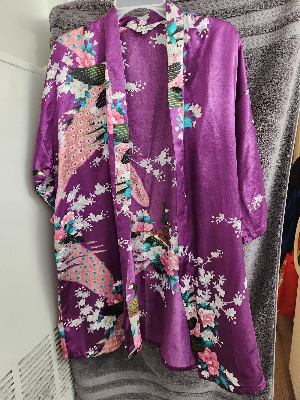 Tian Bao Gong Purple Floral Peacock Satin Kimono